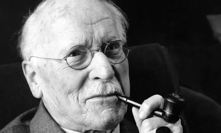 Jung: Vetja është mit modern!