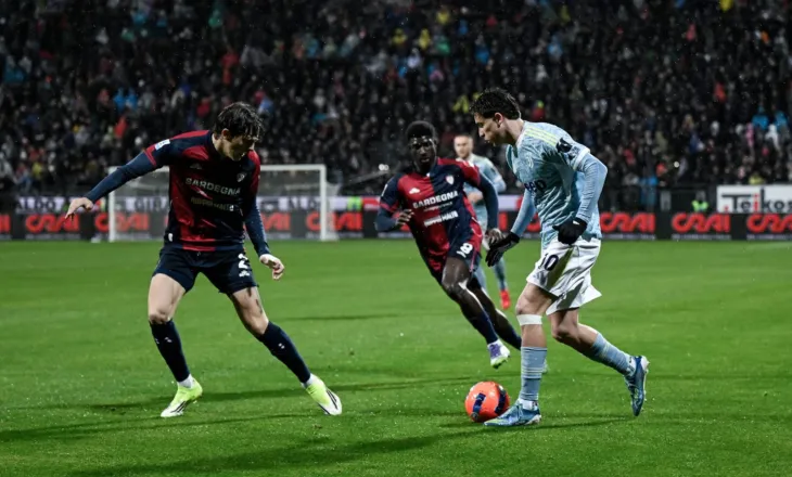 Juventus bie në Sardegna, Cagliari feston fitoren e madhe