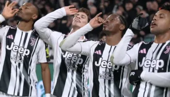 Juventus e mbyll pjesën e parë në avantazh, Napoli pretendon për penallti të padhënë (video)