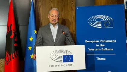 “Ka bashkëpunim në Kuvend për çështjet e politikës së jashtme”, Raportuesi i PE për Shqipërinë: Progres me negociatat, rëndësi ka zbatimi i ligjeve