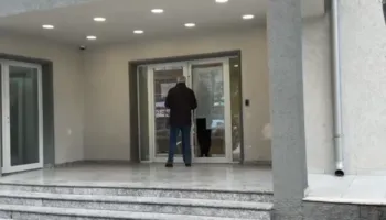 Kadastra e Vlorës, urdhër për përgatitjen e dosjeve të pronave dhe dërgimin drejt Tiranës