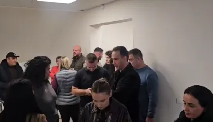 Kadastra e Vlorës vjen në Tiranë, punonjësit kundër vendimit, shkarkohet nëndrejtori Sokol Shehaj