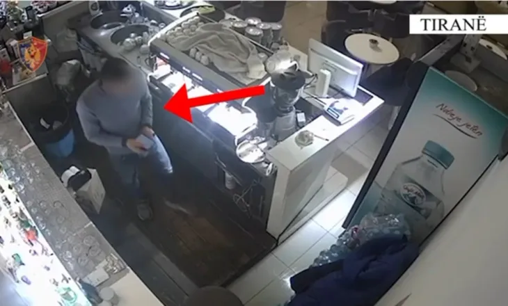 Kamerat e sigurisë e nxjerrin zbuluar/ Vodhi shuma parash në lokalin ku ishte i punësuar, pranga 35-vjeçarit në Tiranë