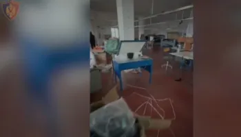 Kamëz/ Policia zbulon një magazinë me veshje të kontrabanduara dhe logo false, një turk në pranga