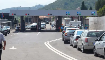 Kamionistët e Malit të Zi në protestë, kufizohet për 48 orë qarkullimi në Hanin e Hotit