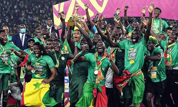 Kampionët i merr “turma” në Senegal (video), Maroku ankohet në CAF e FIFA