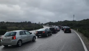 Kaos në Kakavijë, emigrantët qëndrojnë mbi 3 orë në doganë