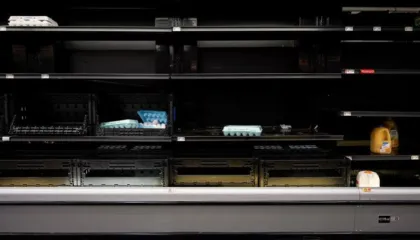 KAOS NË SHBA/ Më pak vezë, bukë dhe ujë në dyqane – Qytetarët nxitojnë të furnizohen para stuhisë