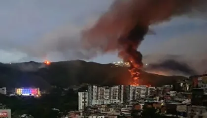 Kaos pas arrestimit të Maduros! Të shtëna me armë në Karakas pranë presidencës