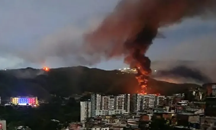 Kaos pas arrestimit të Maduros! Të shtëna me armë në Karakas pranë presidencës