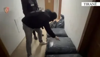 Kapet në makinë me 6 thasë kanabis, arrestohet 52 vjeçari nga Kruja