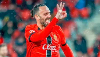 Karriera e pabesueshme e Vedat Muriqit, nga liga e dytë turke për 10 vjet në kandidat për “Këpucën e Artë” europiane