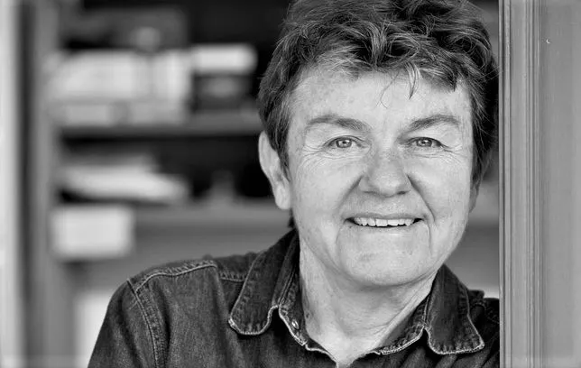 Kay Ryan: Poezia është një lloj paraje