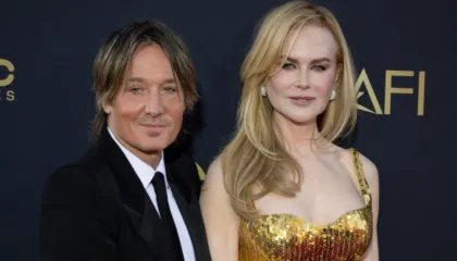 Keith Urban gati për një kapitull të ri, bashkëjetesë me partneren pas ndarjes nga Nicole Kidman