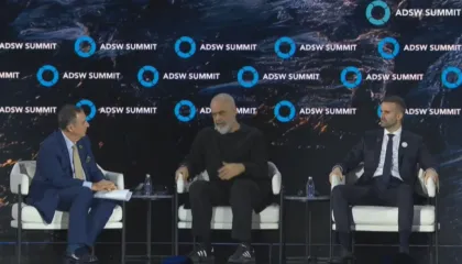 “Kemi një doktor Sulltan, por është grua”, Rama me superlative për ministren Diella, zbulon si u frymëzua për krijimin e saj