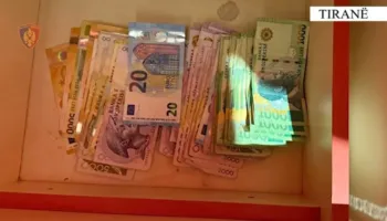 Kërcënoi me thikë punonjëset dhe vodhi në 3 biznese, arrestohet 30-vjeçari në Tiranë