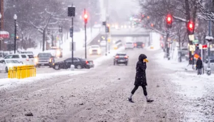 “Kërcënuese për jetën, kalohet në hipotermi”/ Alarmi nga stuhia në SHBA: Mos dilni nga shtëpia 