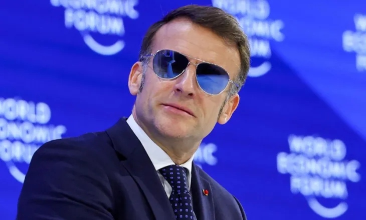 ‘Kërkoj ndjesë për pamjen e shëmtuar…’/ Macron shfaqet me syze dielli në Davos, ja çfarë dyshohet
