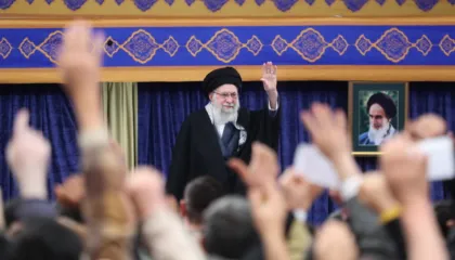 Khamenei sulmon presidentin amerikan: Trumpi arrogant do të “rrëzohet” si Faraoni dhe Shahu, duart e tij janë të lyera me gjak