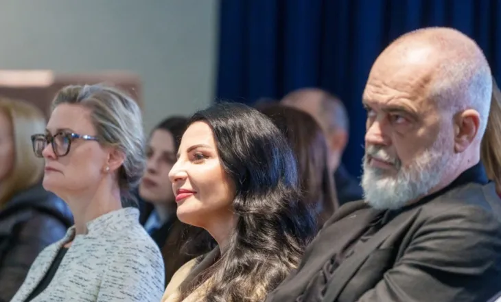 “Kinezët na konsiderojnë si pika e mjaltit”, ambasada e SHBA reagon pas deklaratave të Ramës: Nxisim transparencën dhe drejtësinë për t’a bërë vendin tërheqës për investitorët