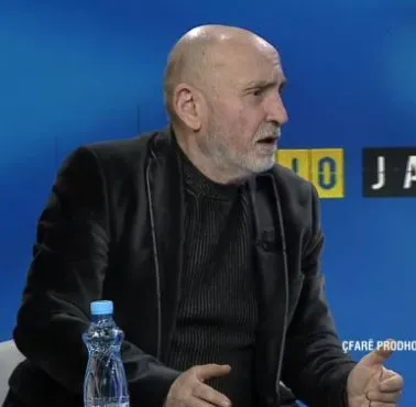 ‘Kisha një ftesë nga Berisha, por nuk shkova..’/ Lubonja: Nuk dua të më ftojë, nevojitet të ngrihet një komision me…