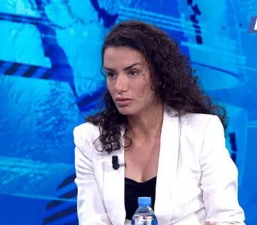 ‘Kjo qeveri ka rënë, ka skandale çdo ditë’/ Hysaj: PD duhet të jetë e bashkuar dhe reagimi i qytetarëve duhet të jetë..