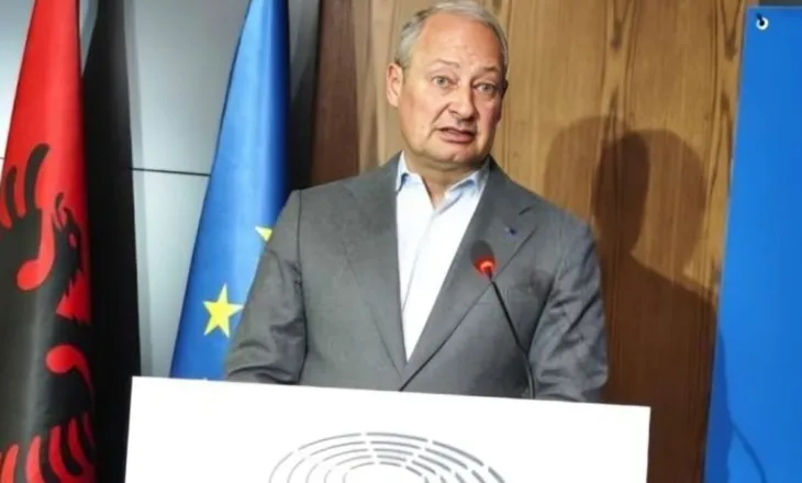 Klima e dialogut në Kuvend, raportuesi i PE në Shqipëri: Ka bashkëpunim dhe hapësirë për diskutim mes mazhorancës dhe opozitës