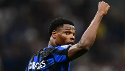 Klubet më prestigjioze nuk heqin dorë nga Dumfries, “sozia” e tij pëlqehet në Angli