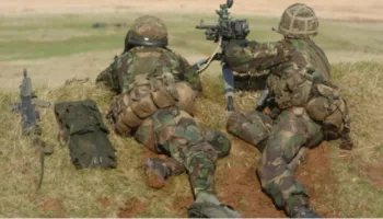 Koalicioni i të Vullnetshmëve me 64 mijë ushtarë, Britania e Madhe ul numrin e trupave që do të dërgojë në ndihmë të Ukrainës