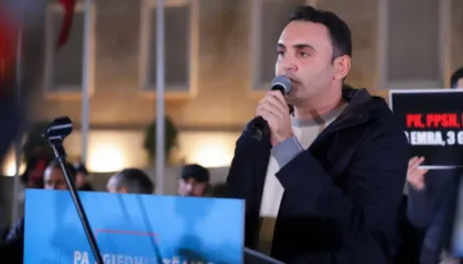 Koha për zgjidhje ka ardhur: Belind Këlliçi thërret qytetarët në shesh