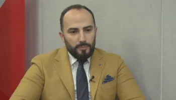 “Kokëfortësia e kryeministrit mban Ballukun si zv.kryeministre/ Avokati: Përshtypje që, nuk kishte dhënie dore