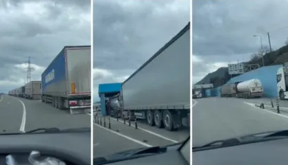 Kolaps në doganën e Hanit të Hotit/ Radha e mjeteve të tonazhit të lartë arrin 1.5 km