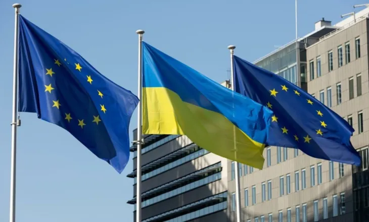 Komisioni Europian rikonfirmon mbështetje të plotë për Ukrainën, 200 miliardë euro dhe forcim i bashkëpunimit në siguri dhe mbrojtje