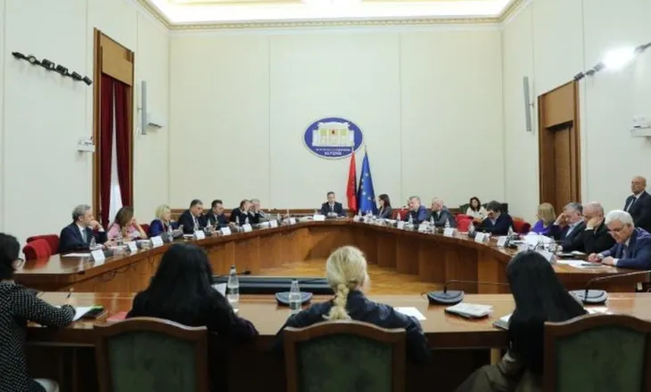 Konferenca e Kryetarëve! Balla -PD-së: Nëse nuk i bashkoheni Komisioneve, do të vazhdojmë vetëm. Zhupa: Ju s’na lejoni