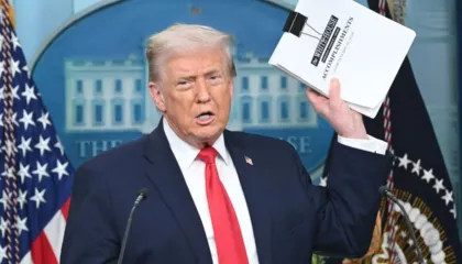 Konferenca e Trump në Shtëpinë e Bardhë, presidenti amerikan: Tarifat tona tregtare ‘ringjallën’ kompaninë Ford