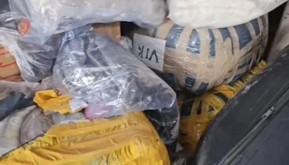 Kontrabandonin veshje luksi nga Turqia dhe Kina e i shisnin pa faturë tatimore, në pranga 3 persona