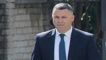 Korrupsioni në burgje/ Avokati: Tre mijë euro leja për në shtëpi, 1 mijë për një celular!