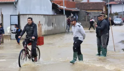 Kosova në gjëndje alarmi nga shirat, mbyllen shkollat deri me 12 janar