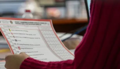 Kosovë/ Votat rinumërohen, koha për institucionet shkurtohet