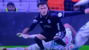 Kristjan Asllani debuton te Besiktas dhe del me karton të kuq pas 6 minutash (video)