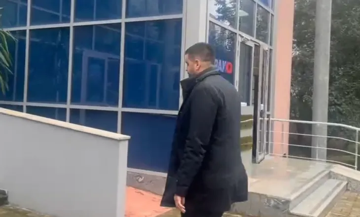 Kryebashkiaku i PS, Rrogozhinë paraqitet në gjykatë/ Apeli do shpallë pas dy javësh vendimin për dënimin e tij