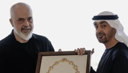 Kryeministri Edi Rama nderohet me medaljen më të lartë të Emirateve të Bashkuara Arabe