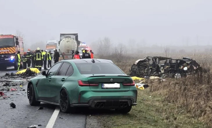 Kujdes, pamje të rënda/ Momenti i aksidentimit të furgonit me tifozët e PAOK, mes tyre edhe dy shqiptarë të identifikuar
