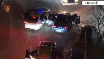Kush është “i forti” që u arrestua për trafik armësh në Tufinë! Rezulton vëllai i Xubit të Yzberishtit