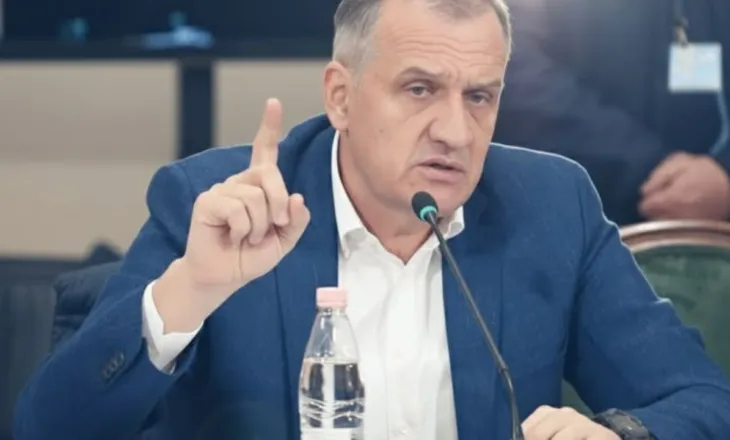 Kushtetuesja i rrëzoi padinë, ish-ministri Beqaj letër anëtarëve të gjykatës: Nuk jepni mundësinë të dëgjohem. Në 7 muaj s’kam folur as 2 orë