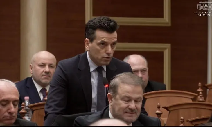 Kushtetuesja shqyrton pezullimin e saj nga detyra, Balluku në Kuvend! Shehaj: Dua provat e SPAK! Ajo është ulur aty edhe po tallet