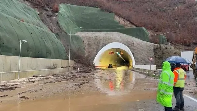 Kushtoi 260 milionë euro, bllokohet plotësisht aksi Qukës-Qafë Plloçë