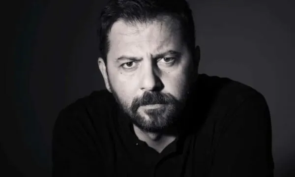 Kushtrim Sheremeti jep dorëheqje nga posti i drejtorit të Teatri Kombëtar