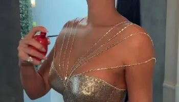 Kylie Jenner shkëlqen në Golden Globes 2026