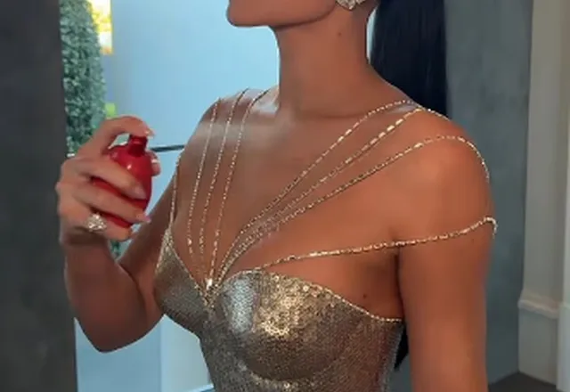 Kylie Jenner shkëlqen në Golden Globes 2026